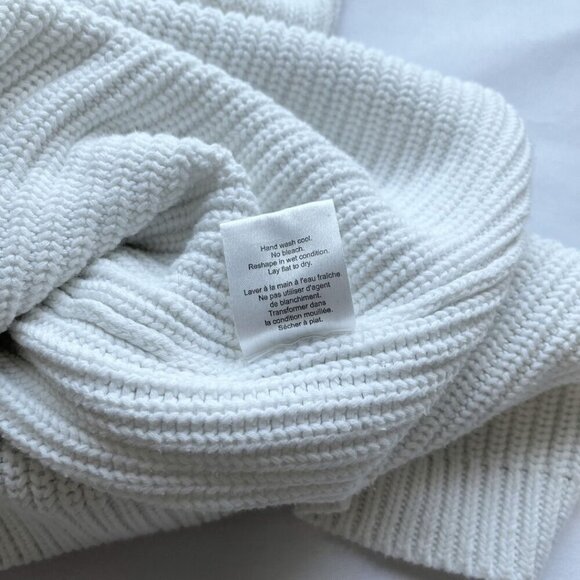 ARITZIA BABATON WHITE V-NECK SWEATER - XS - Picture 11 of 11